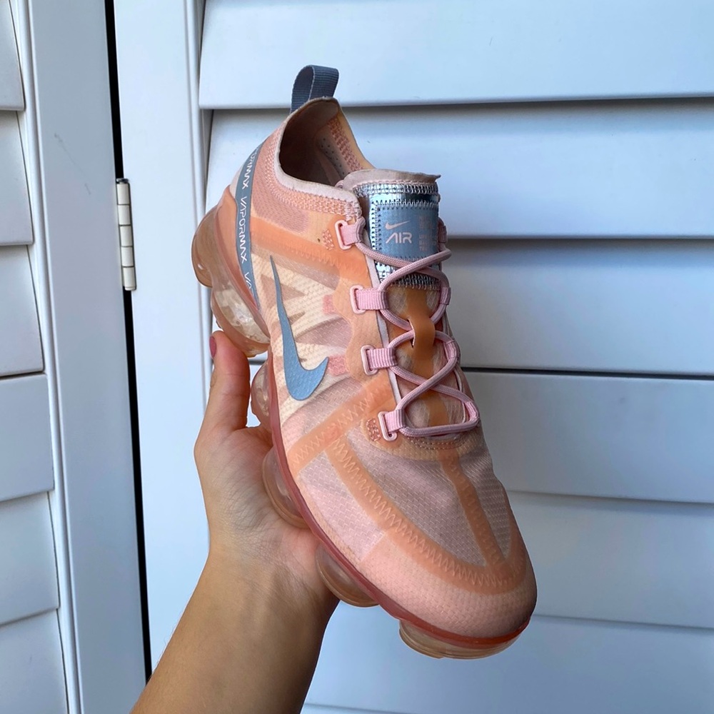 Nike Vapormax “Echo Pink Silver”